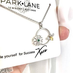 Park Lane “Petunia” Necklace Silver chain with Crystal bumblebee and daisy